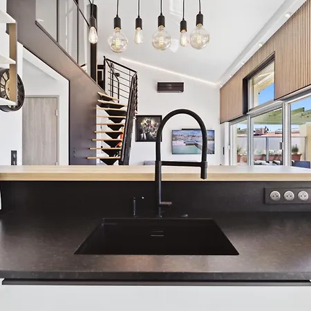 Duplex Les Pins 89m2 Et Terrasse 30m2 Apartman