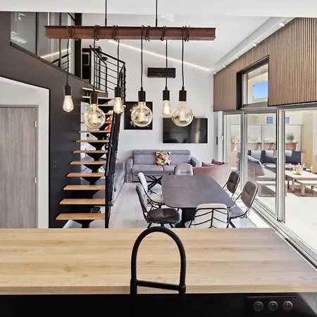 Duplex Les Pins 89m2 Et Terrasse 30m2 Апартаменты *