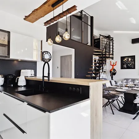 Duplex Les Pins 89m2 Et Terrasse 30m2 Apartman Antibes