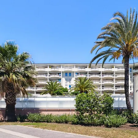 Duplex Les Pins 89m2 Et Terrasse 30m2 Apartman