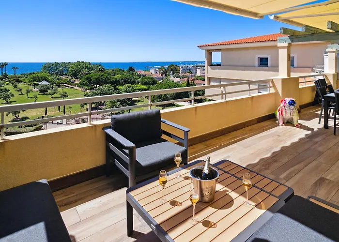 Duplex Les Pins 89m2 Et Terrasse 30m2 Апартаменты Антиб