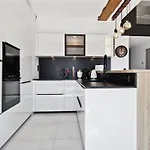 アパート Duplex Les Pins 89m2 Et Terrasse 30m2 アンティーブ