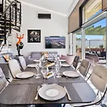 アパート Duplex Les Pins 89m2 Et Terrasse 30m2 アンティーブ