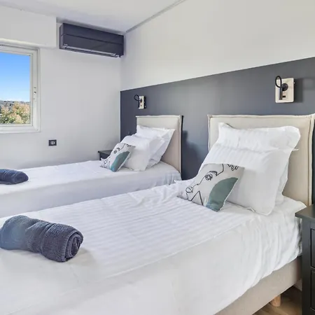 아파트 Duplex Les Pins 89m2 Et Terrasse 30m2 *