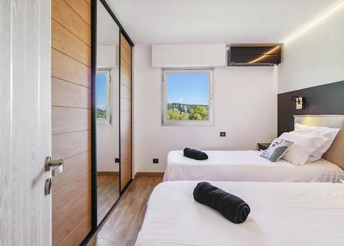 Duplex Les Pins 89m2 Et Terrasse 30m2