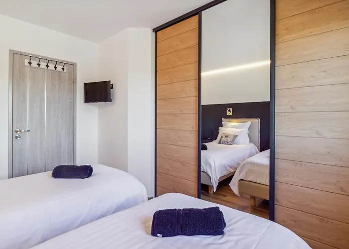 Duplex Les Pins 89m2 Et Terrasse 30m2 * Antibes