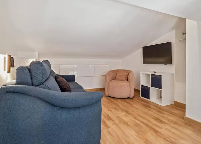 Duplex Les Pins 89m2 Et Terrasse 30m2 Antibes