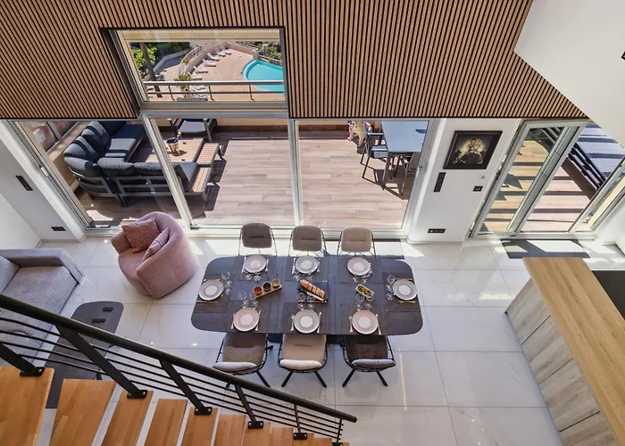 Duplex Les Pins 89m2 Et Terrasse 30m2 Apartament Antibes